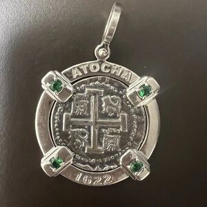 Atocha Shipreck Silver Large Coin In 925 Bezel Green Topaz Stones 17 Grms 1.25”